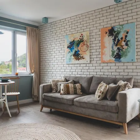 Apartment Stylish 1bd - Free Private Garage