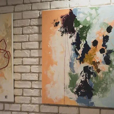 Stylish 1bd - Free Private Garage Apartamento